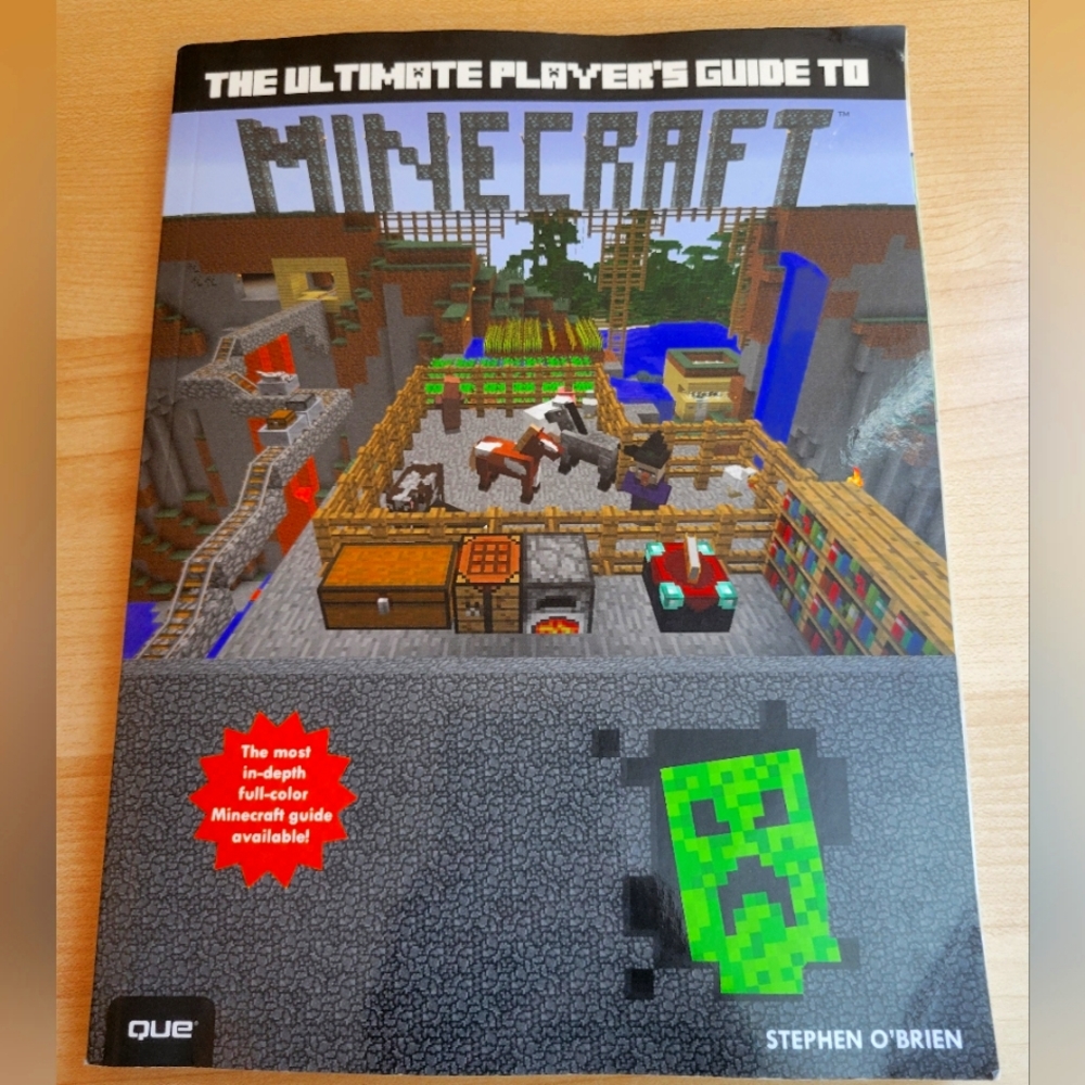 Minecraft Guide Book Set - Picture 2 of 7